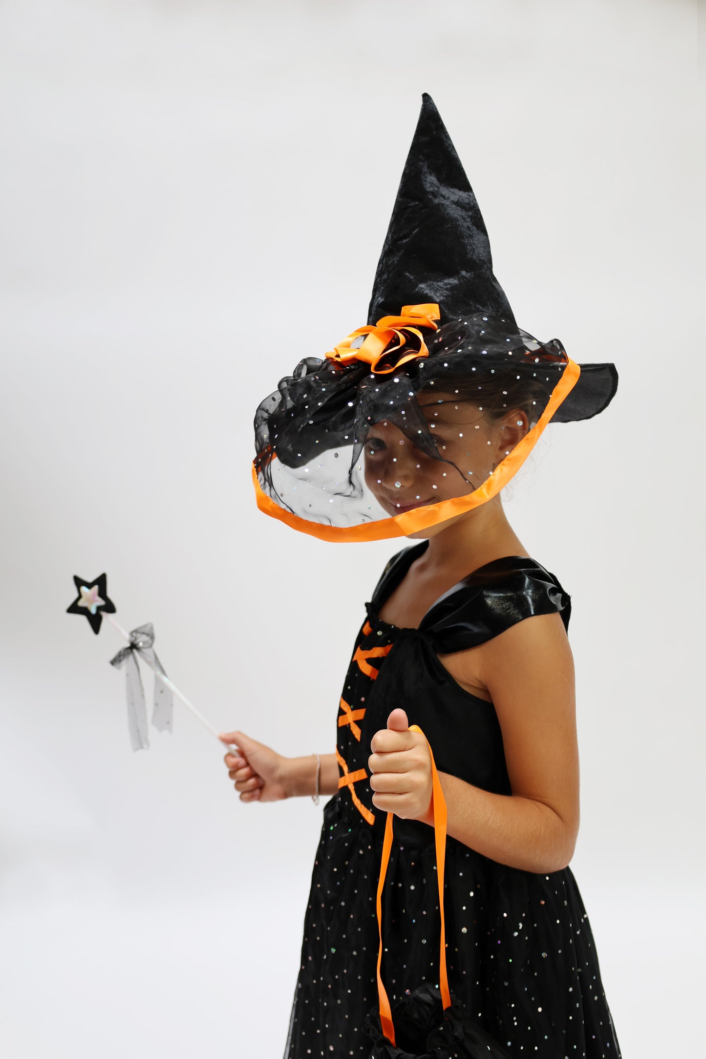 Déguisement Sorcière Fille Noir et Orange – Costume Halloween Enfant