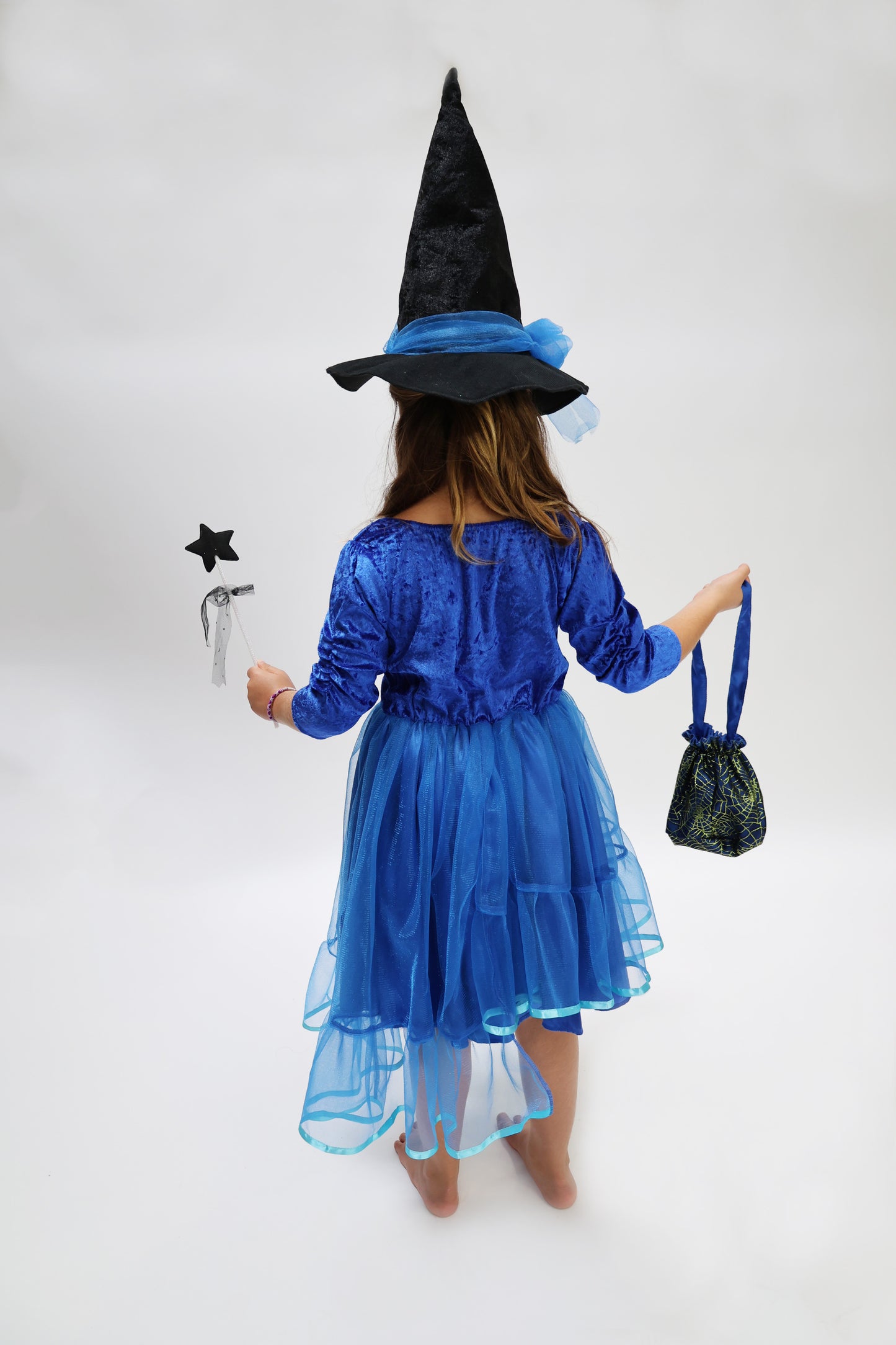 Costume Enchanteur : La Sorcière Bleue et son Chapeau Magique pour Enfant