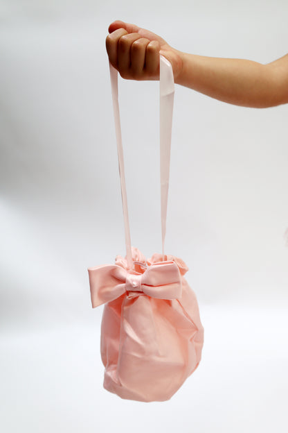 Robe de cérémonie rose à volants et gros nœud